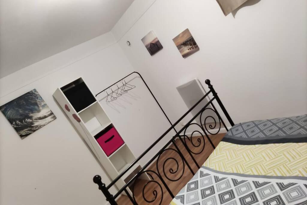 Appt En Bas De Villa, Petit Exterieur, 1 Place De Parking Cuers Εξωτερικό φωτογραφία