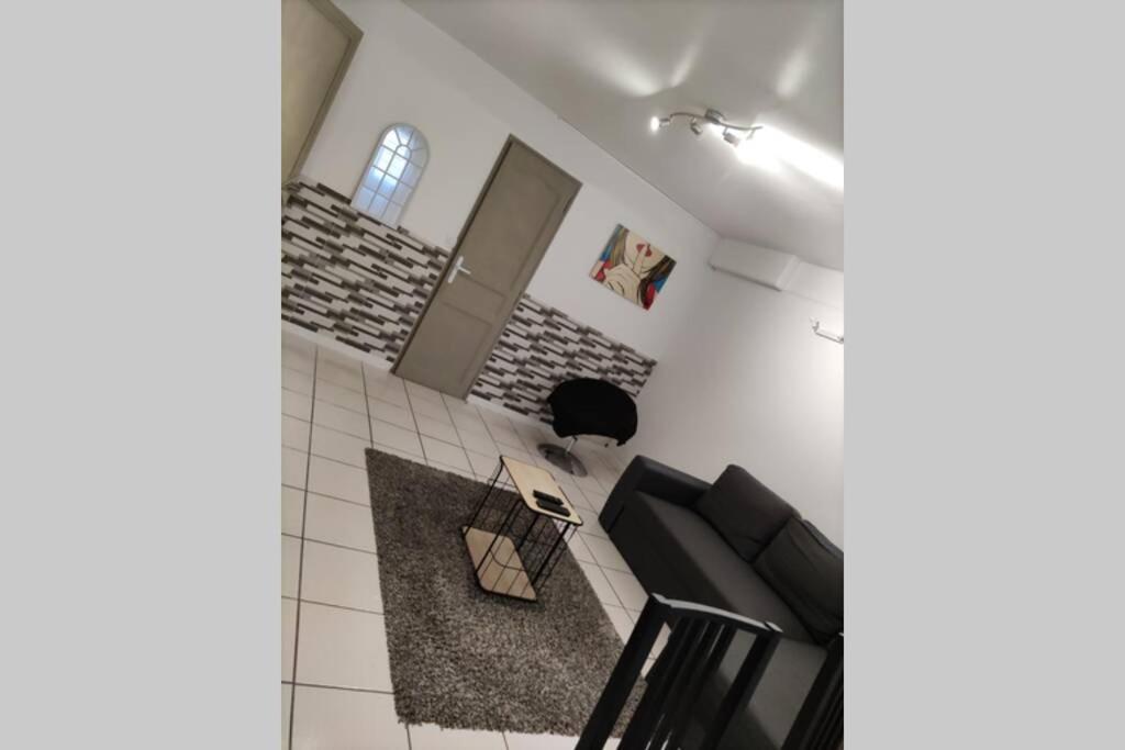 Appt En Bas De Villa, Petit Exterieur, 1 Place De Parking Cuers Εξωτερικό φωτογραφία